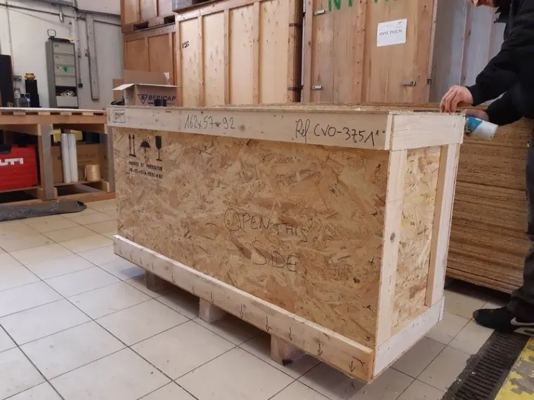 Caisses sur mesure pour déménagement d'objets fragiles, Cannes, Prestazur Déménagement