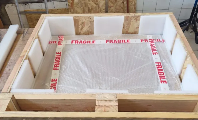 👀 Derrière nos caisses : l’emballage de vos trésors artistiques, Cannes, Prestazur Déménagement